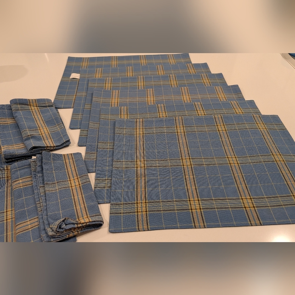 6 Blue and Yellow Plaid Placemats & Napkins